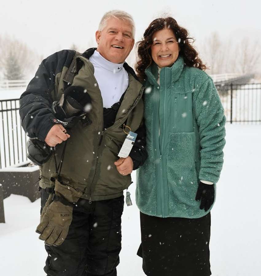 Kelly Jo Bates - Gil Bates - Bringing Up Bates - Image source: Facebook