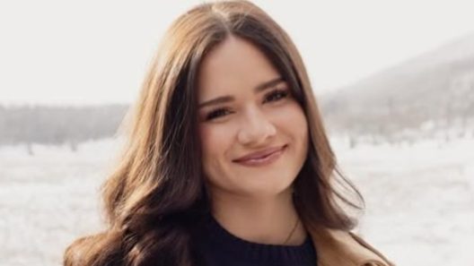 Ellie Bates-Bringing Up Bates-Instagram