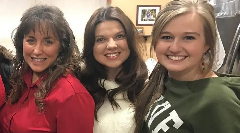 Michelle Duggar - Amy Duggar - Kendar Duggar